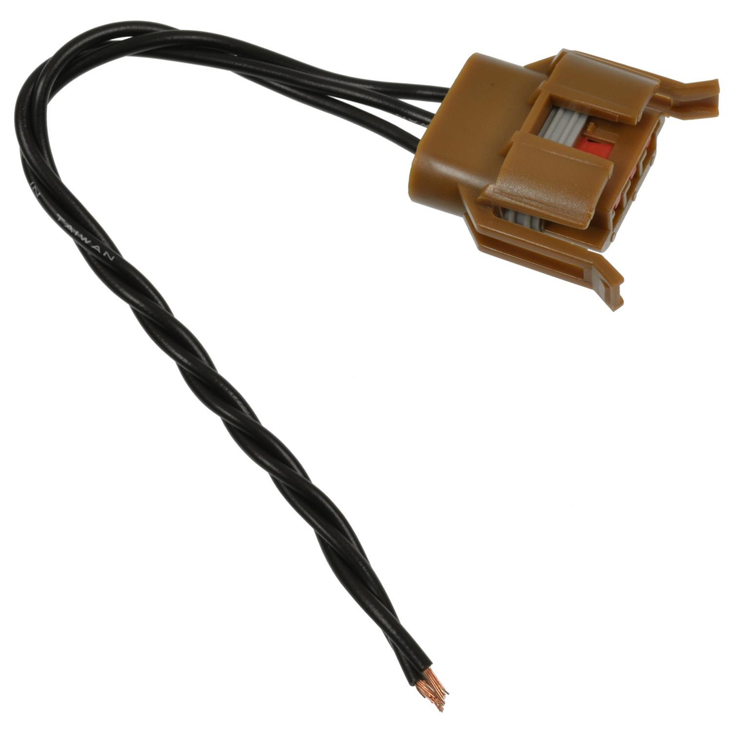 Standard Motor Products S694 - Parking and Turn Signal Light Connector Standard Motor Products S694 Brake / Tail / Turn Signal Light Connector product image 2 of 3