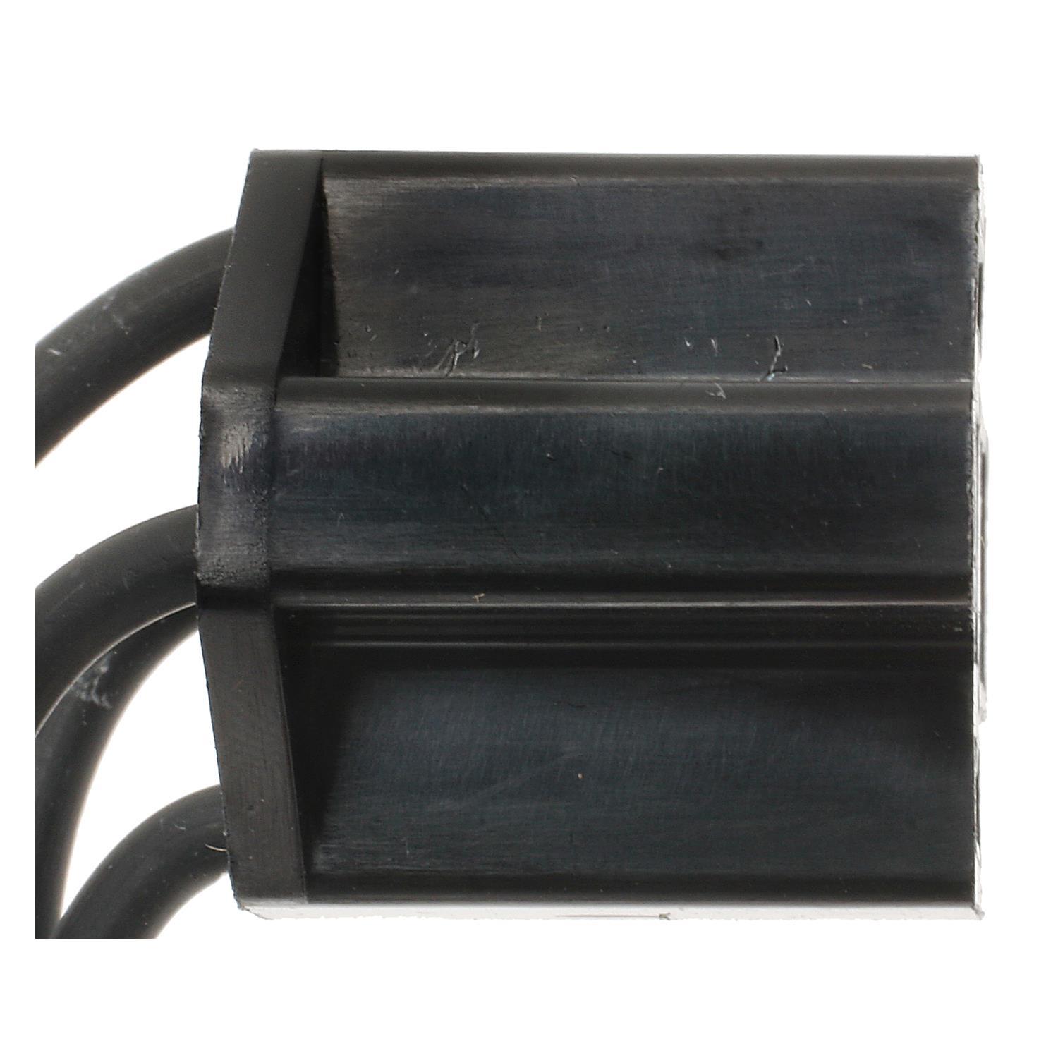 Standard Motor Products S706 - HVAC Relay Connector Standard Motor Products S706 A/C Compressor Clutch Relay Connector product image 1 of 3