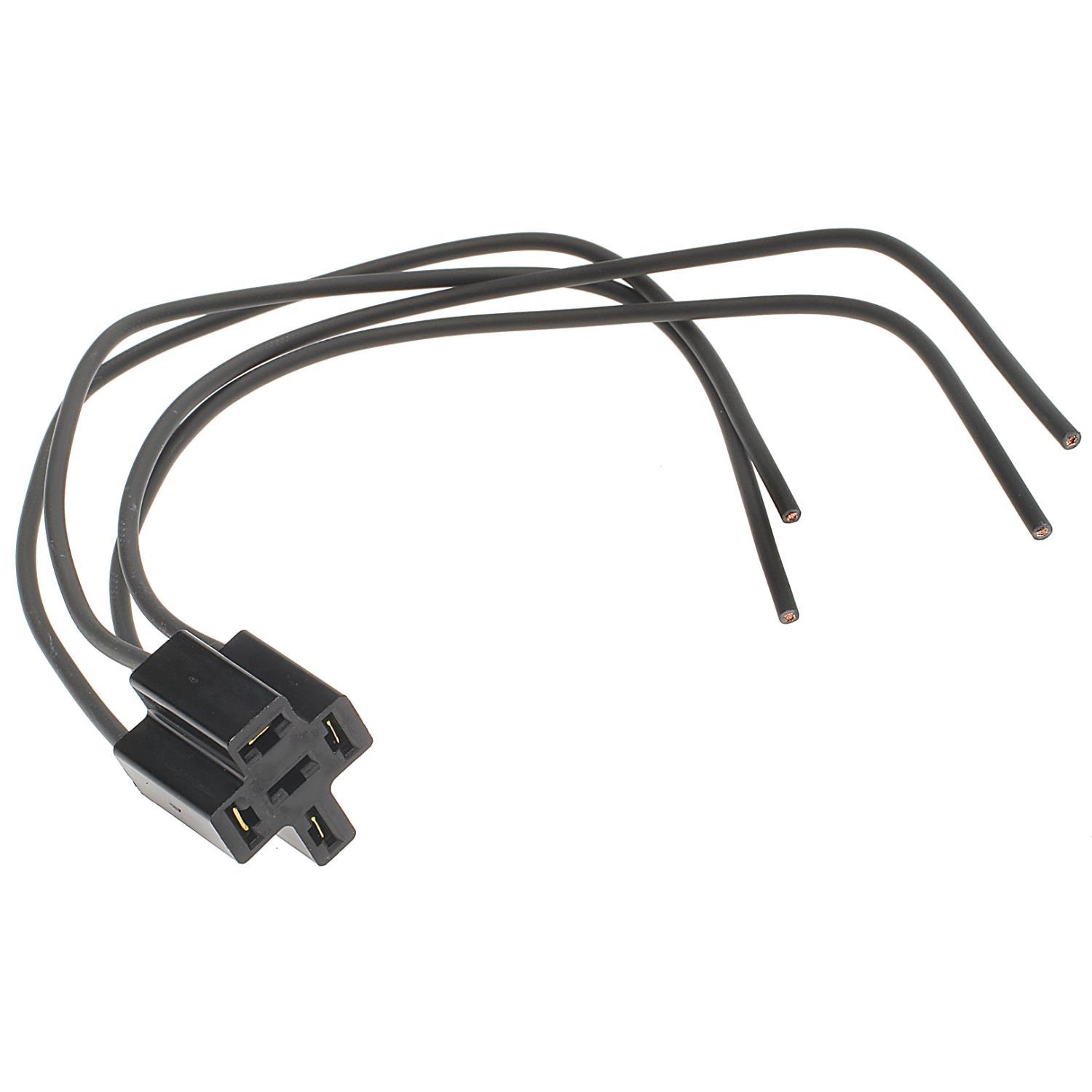 Standard Motor Products S706 - HVAC Relay Connector Standard Motor Products S706 A/C Compressor Clutch Relay Connector product image 2 of 3