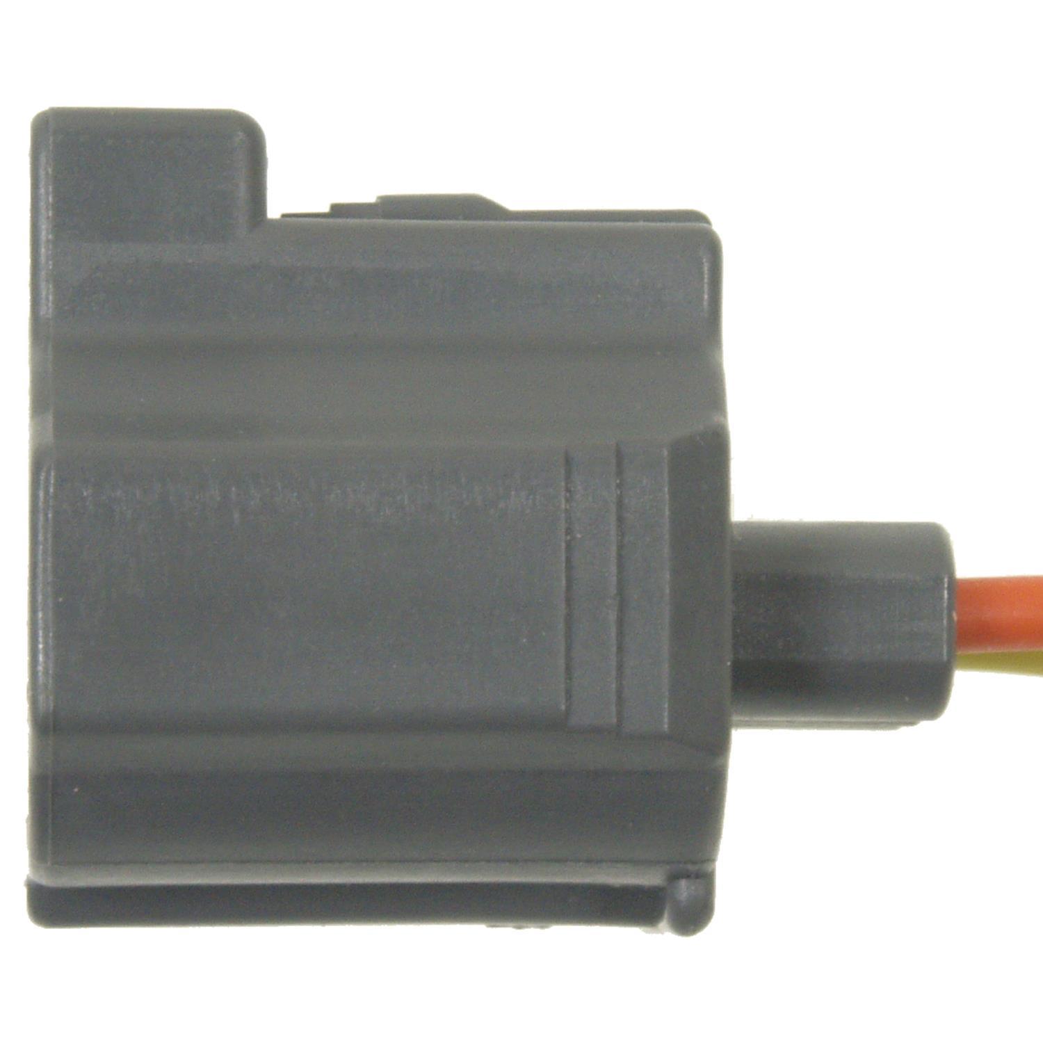 Standard Motor Products S905 - Alternator Connector Standard Motor Products S905 Alternator Connector product image 3 of 3