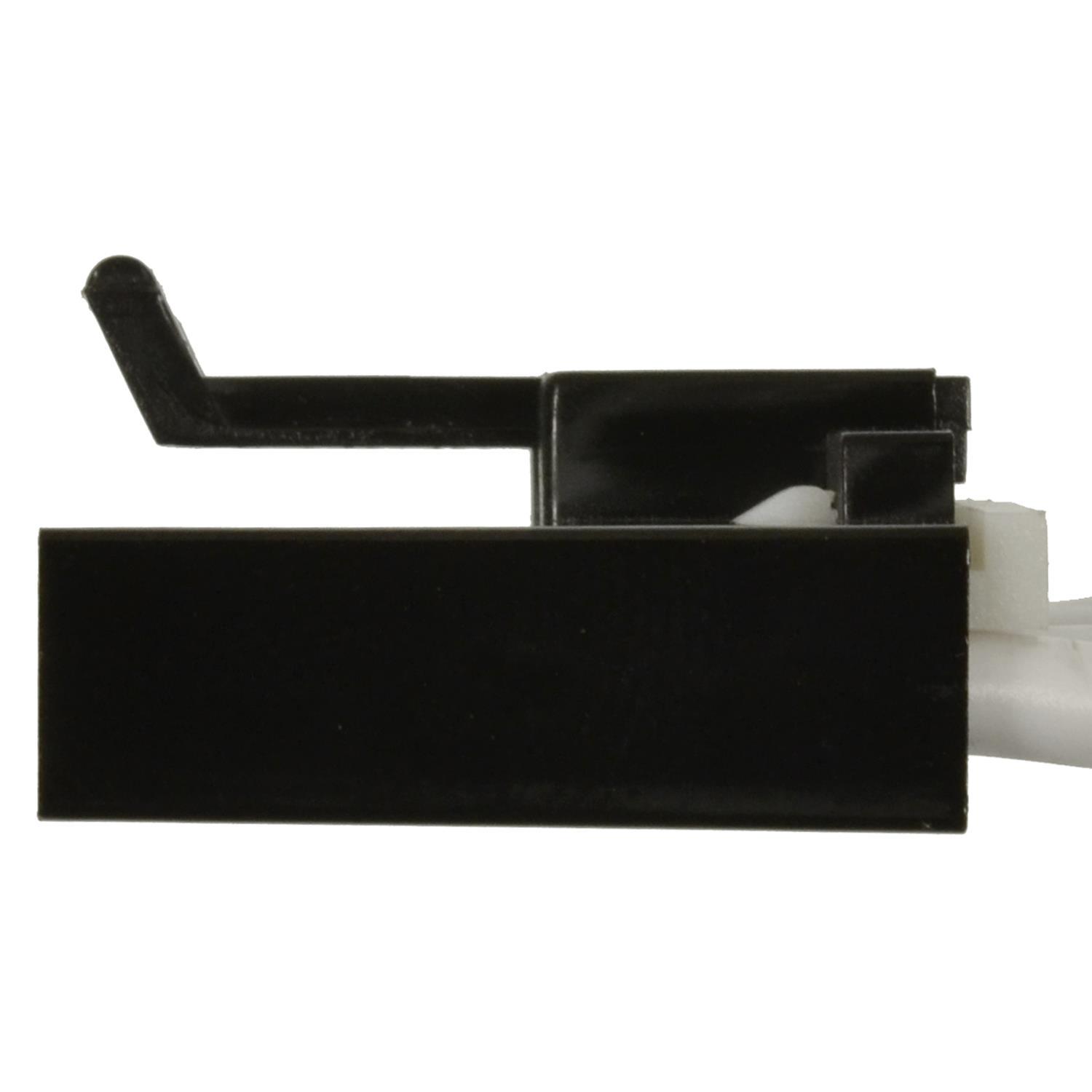 Standard Motor Products S916HT - HVAC Blower Motor Resistor Connector Standard Motor Products S916HT HVAC Blower Motor Resistor Connector product image 1 of 3