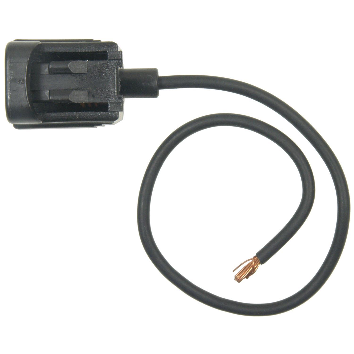 Standard Motor Products S940 - Oil Pressure Switch Connector Standard Motor Products S940 Engine Variable Valve Timing Oil Pressure Switch Connector product image 2 of 3