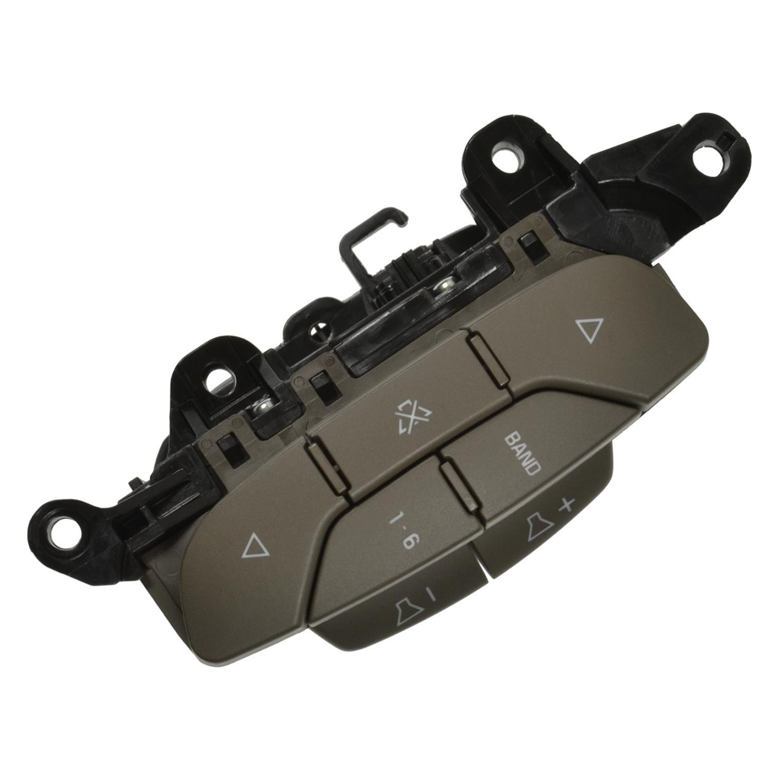 Standard Motor Products SAS191 - Steering Wheel Audio Control Switch Standard Motor Products SAS191 Steering Wheel Audio Control Switch product image 1 of 3