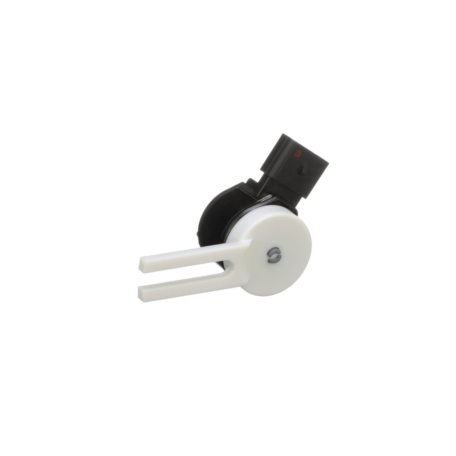 Standard Motor Products SLS568 - Brake Light Switch Standard Motor Products SLS568 Brake Light Switch product image 1 of 8