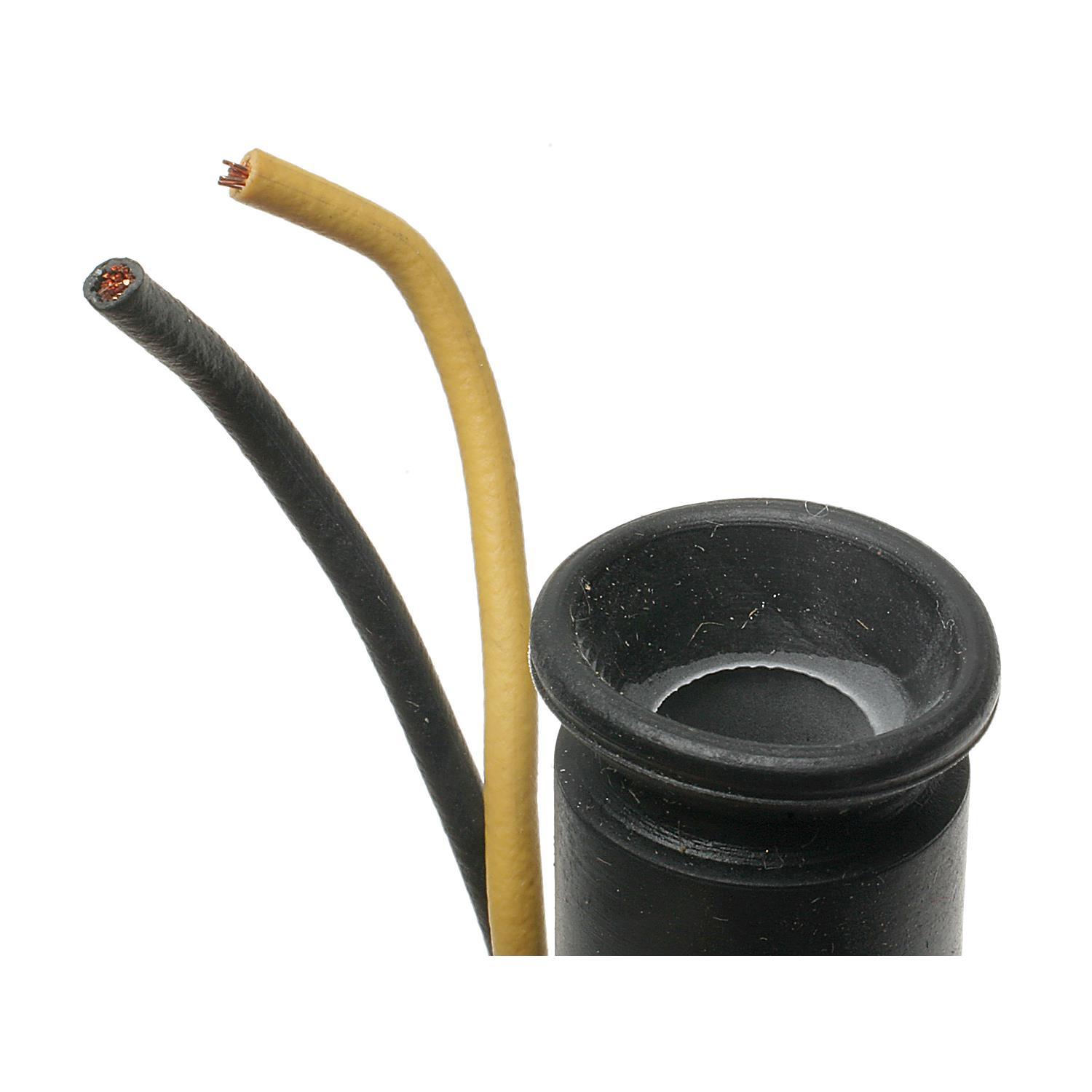 Standard Motor Products UF275 - Ignition Coil Standard Motor Products UF275 Ignition Coil product image 1 of 3