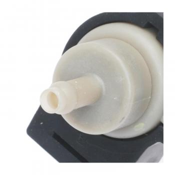 Standard Motor Products V482 PCV Valve product image 1 of 4