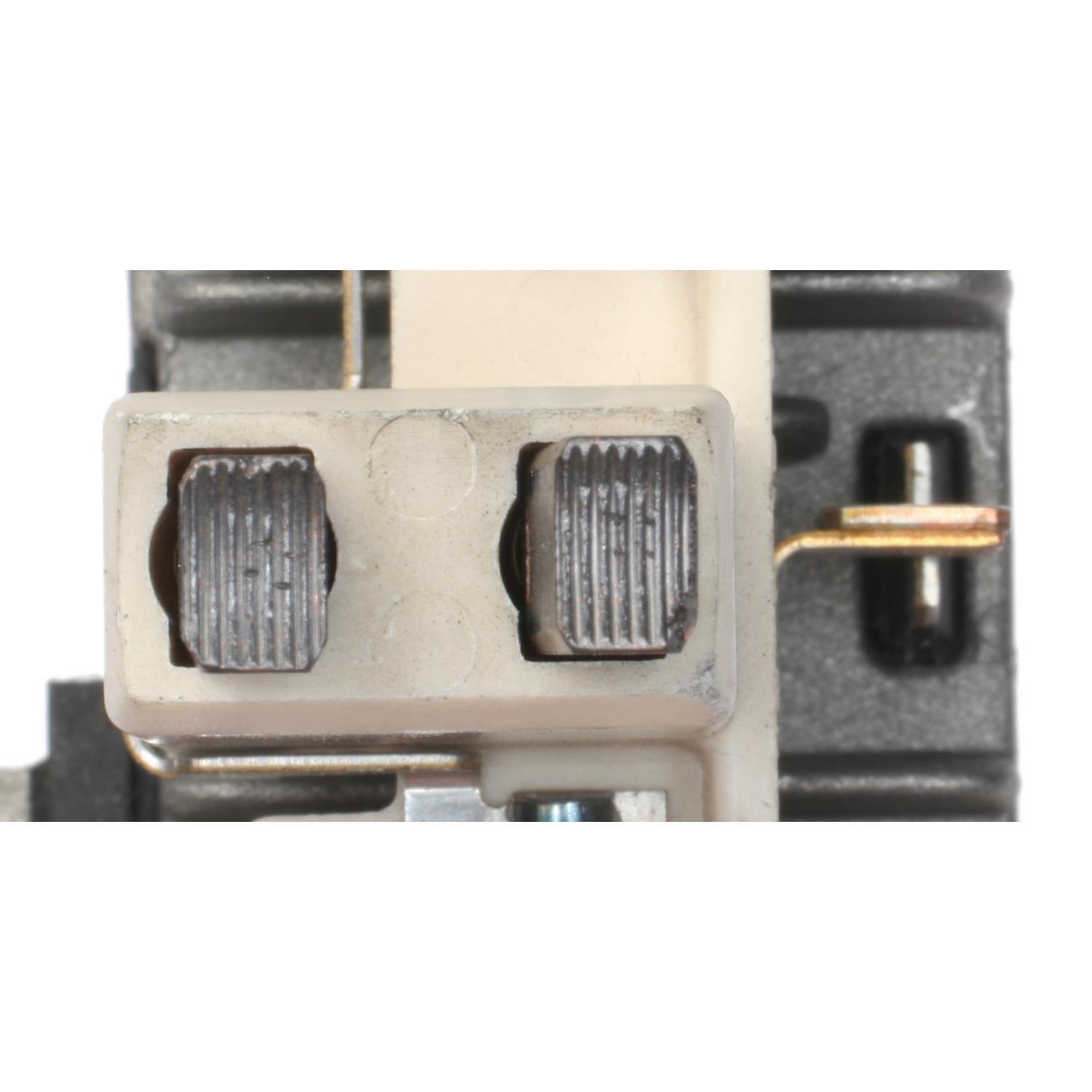 Standard Motor Products VR820 - Voltage Regulator Standard Motor Products VR820 Voltage Regulator product image 3 of 3