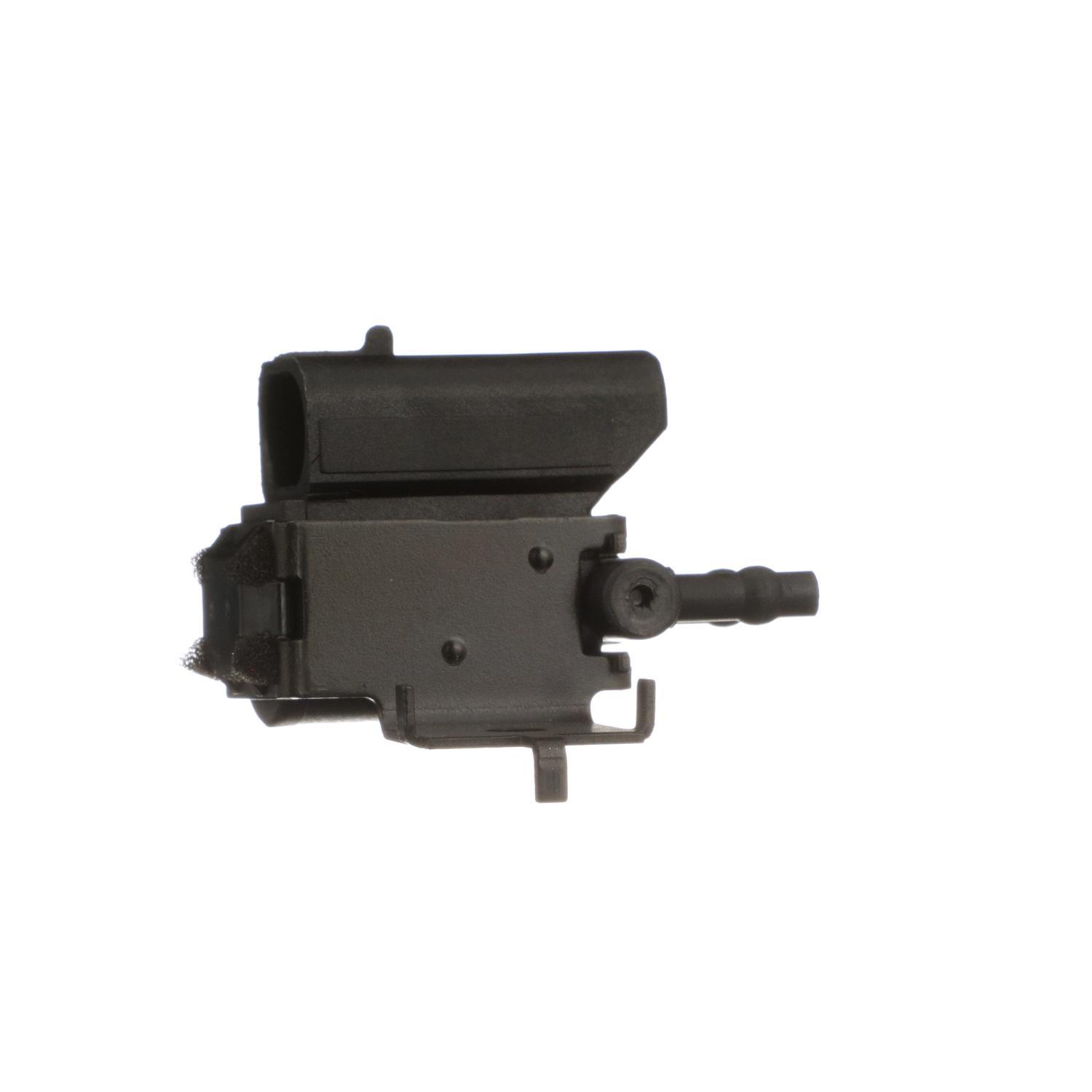 Standard Motor Products VS125 - EGR Valve Control Solenoid Standard Motor Products VS125 EGR Valve Control Solenoid product image 1 of 5
