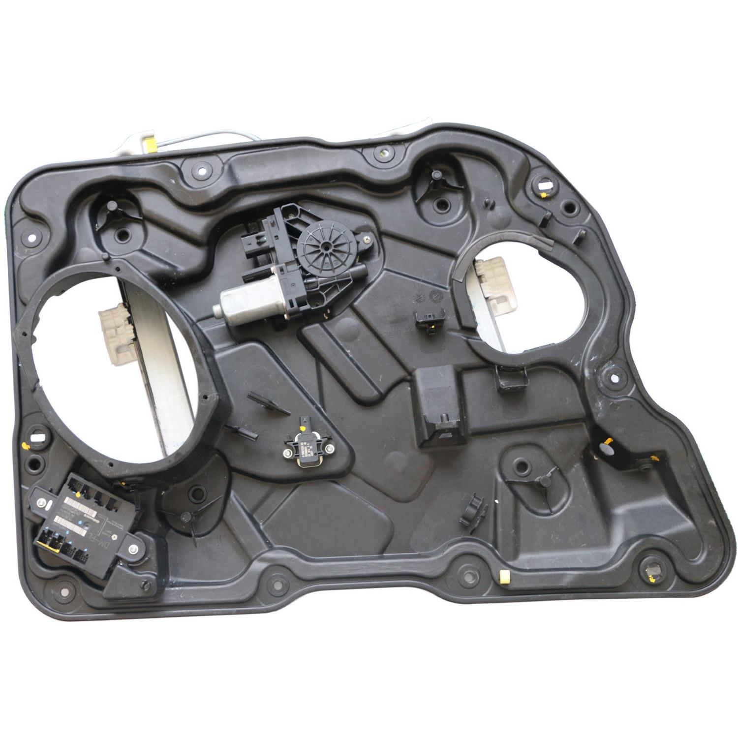 TrakMotive 211703 - Power Window Motor and Regulator Assembly TrakMotive 211703 Power Window Motor and Regulator Assembly product image 1 of 6