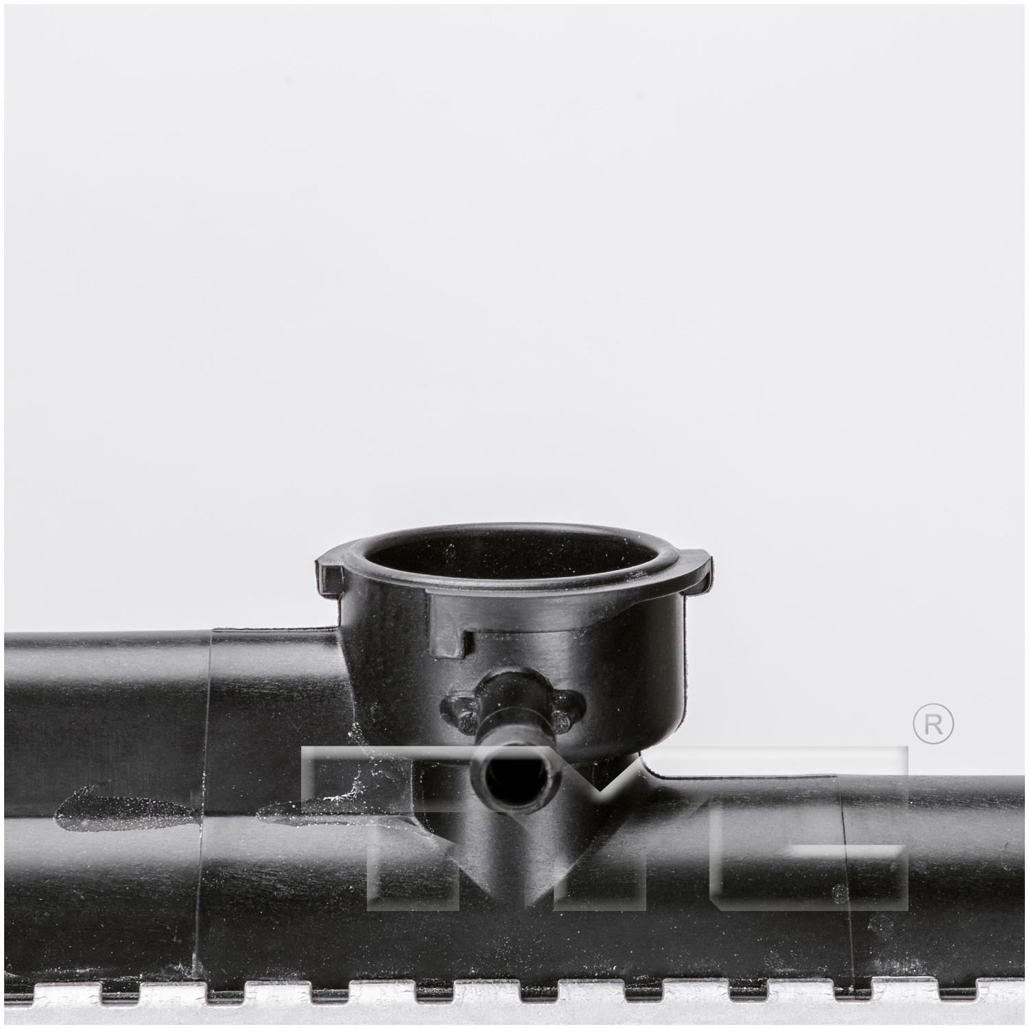TYC 1909 Radiator product image 4 of 5